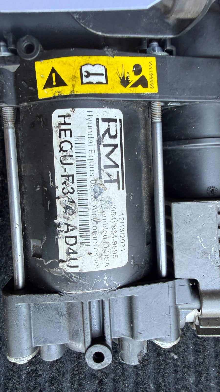 2009-2016 Hyundai Equus Air Suspension Compressor Pump OEM HEQU-R314-AD4U - eBay image 3