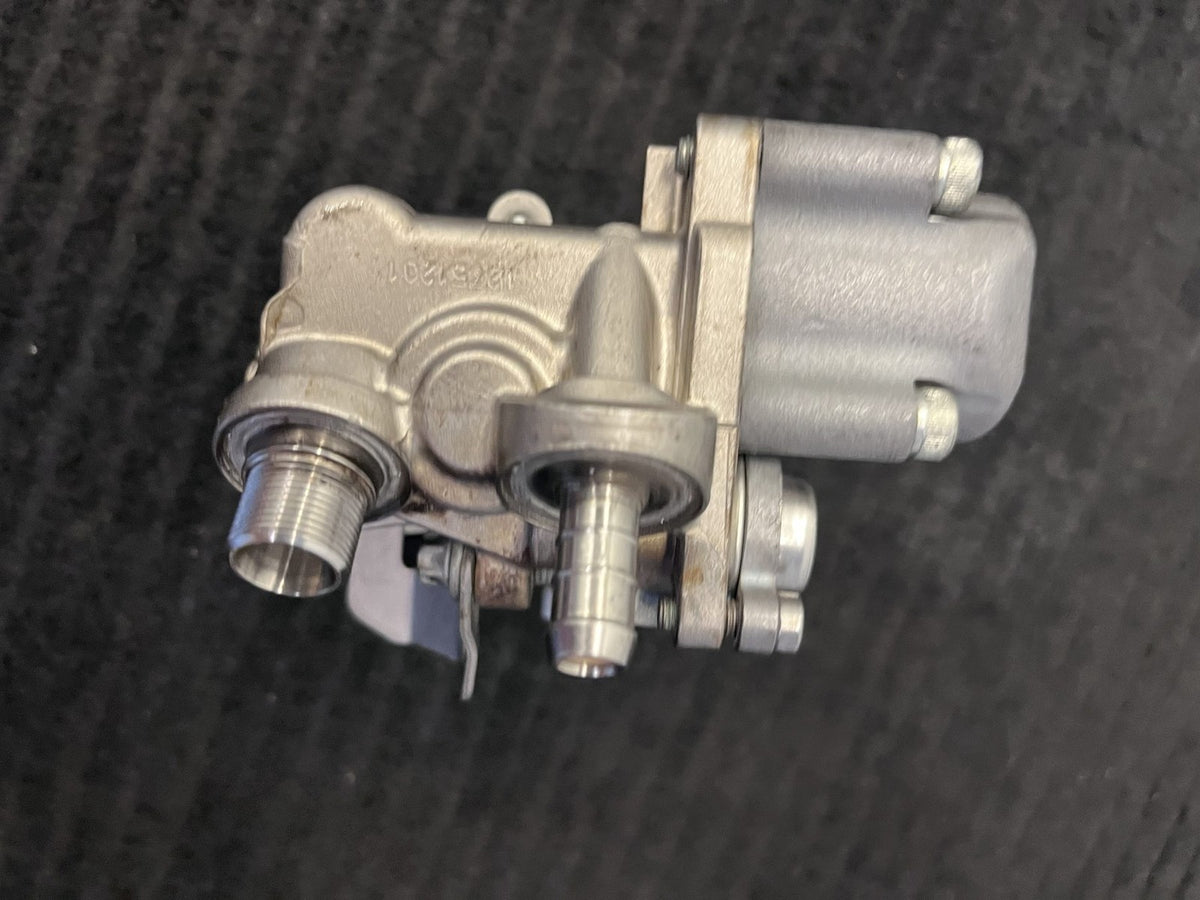 2012-2015 Mercedes-Benz C250 SLK250 M271 High Pressure Fuel Pump OEM A2710703701 - eBay image 7
