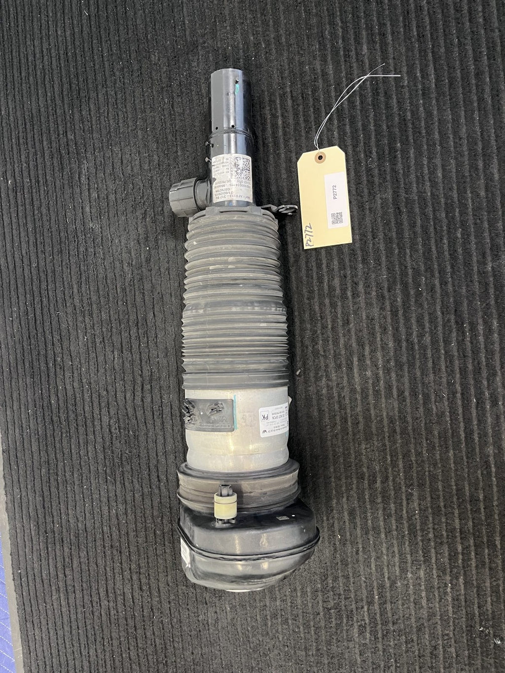 2019-2024 BMW X7 G07 Front Left Air Suspension Strut OEM 37106869035 - eBay image 1